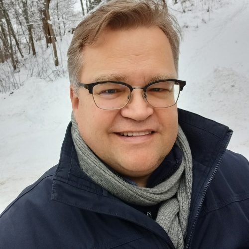 Kuvassa on Timo Laukkanen